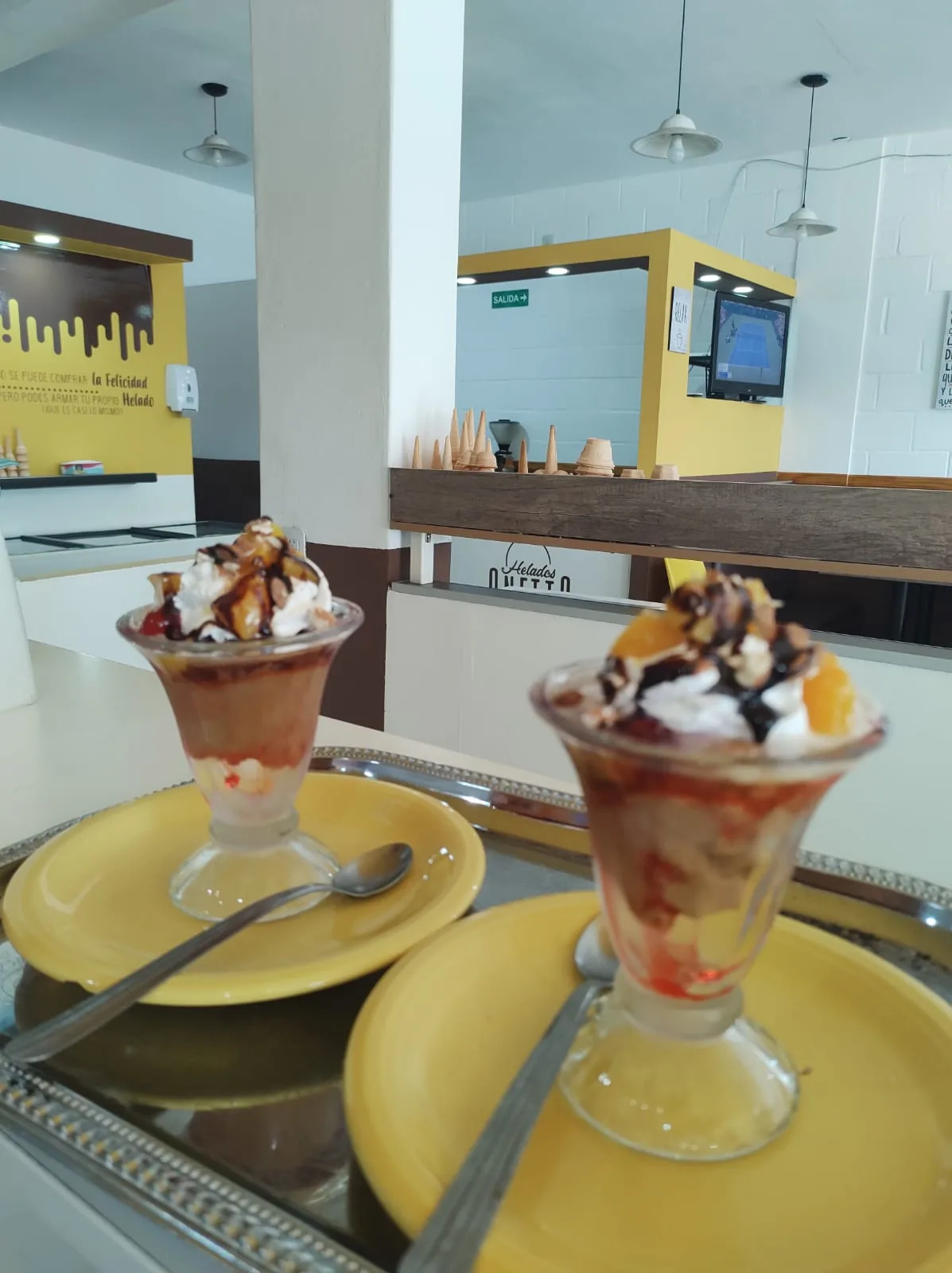 Copas de helado artesanal en Onetto, La Punta
